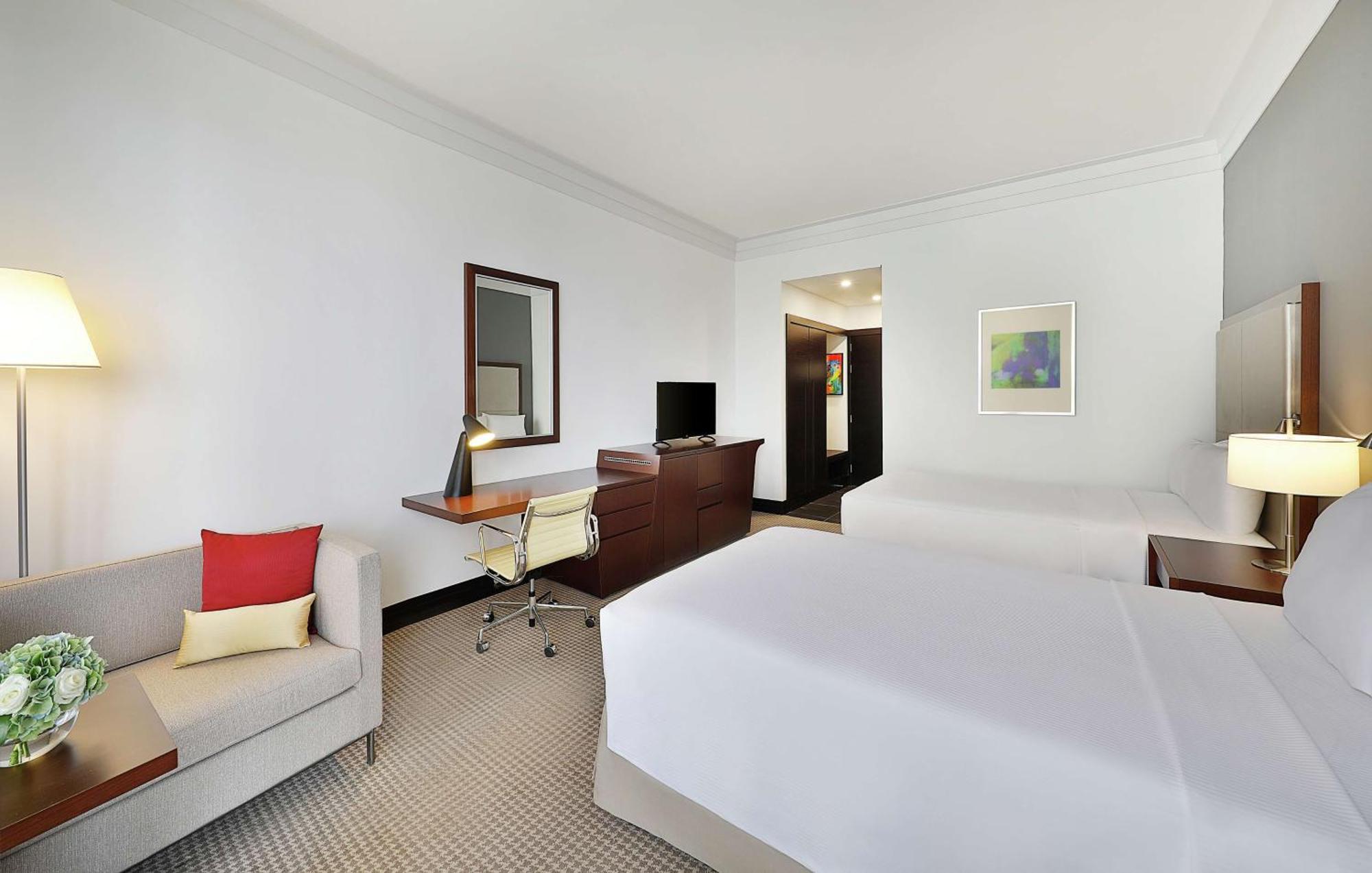 Doubletree By Hilton Doha - Al Sadd Hotel Exterior foto A room at the hotel